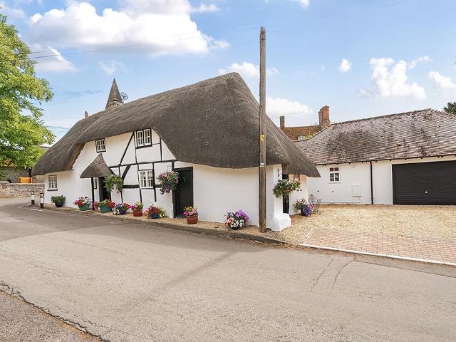 House for sale in Porton, Wiltshire