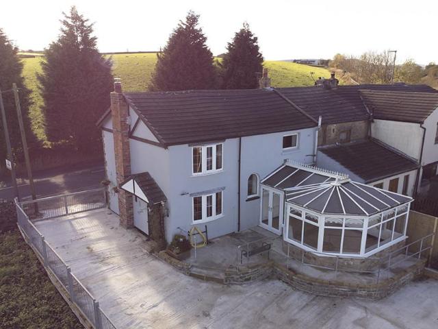 House for sale in Blackamoor, Guide