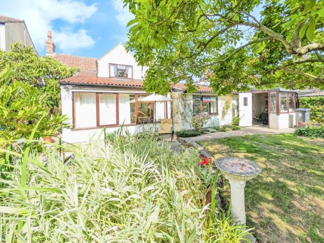 House for sale in Olveston