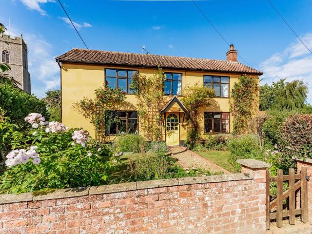 House for sale in Bedingfield, Suffolk