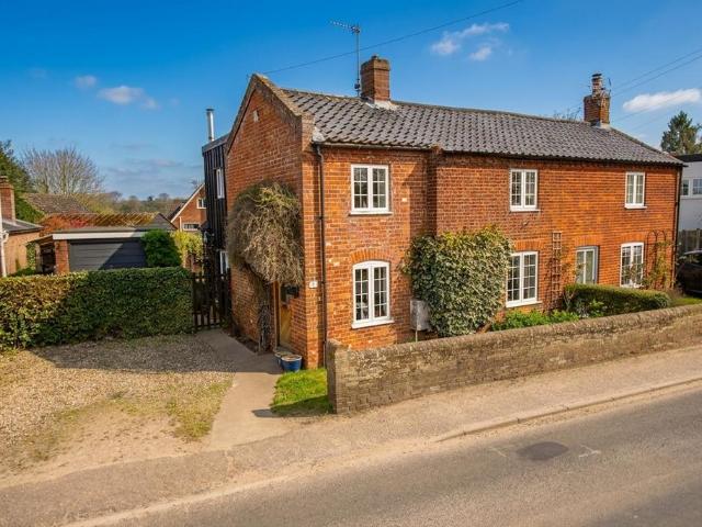 House for sale in Crostwick, Norfolk