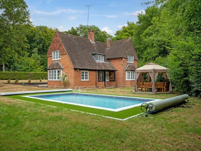 House for sale in Berrick Salome, Oxfordshire