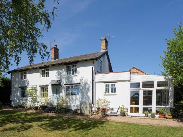 House for sale in Alderminster, Warwickshire
