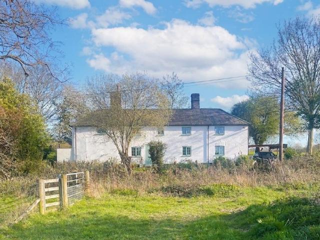 House for sale in Chelmondiston, Suffolk