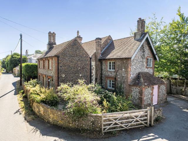 House for sale in Washington, Horsham