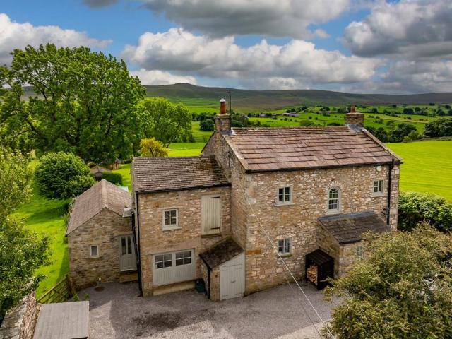 House for sale in Carlton Town, North Yorkshire