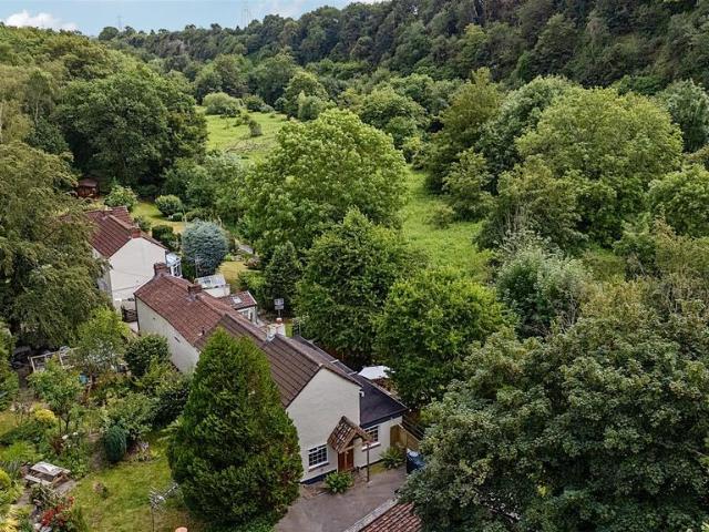 House for sale in Hanham Abbots, South Gloucestershire