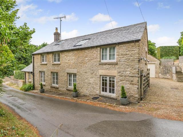 House for sale in Fossebridge, Gloucestershire
