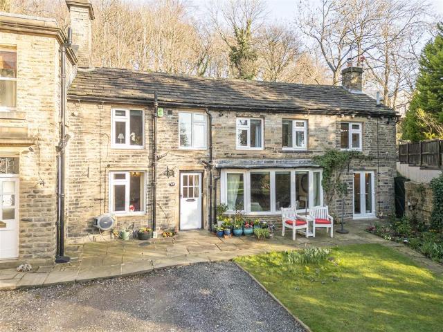 House for sale in Cowcliffe, Huddersfield