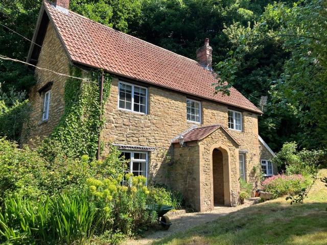 House for sale in East Chinnock, Somerset