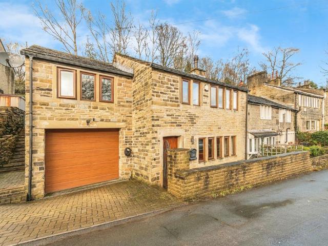 House for sale in Holme Valley, Honley