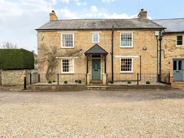 House for sale in Weston and Weedon, Northamptonshire