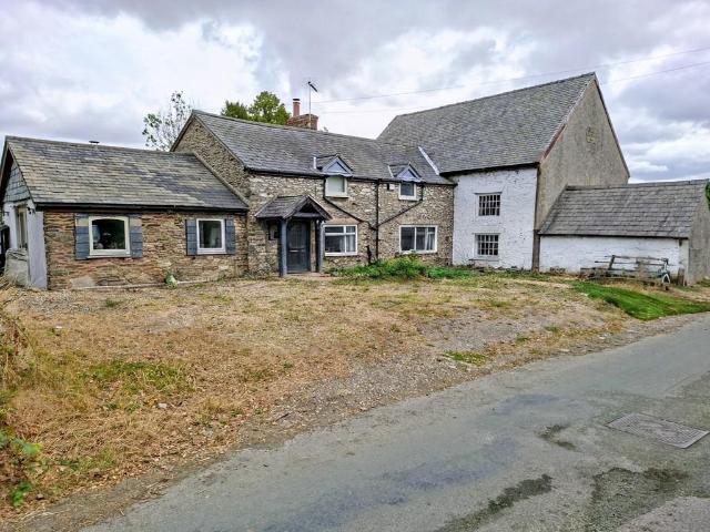 House for sale in Llansilin