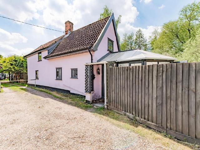 House for sale in Bedingfield, Suffolk
