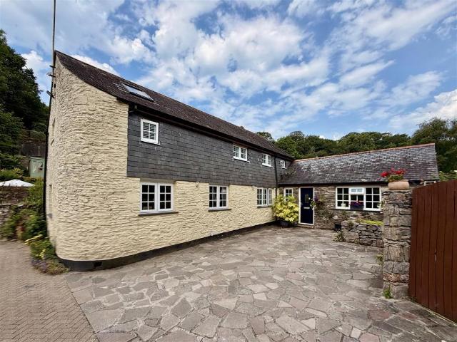 House for sale in Strode, Devon