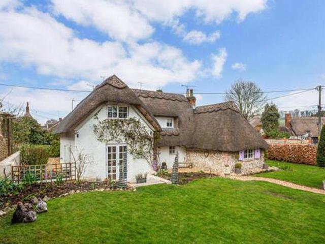 House for sale in Barton Stacey, Hampshire