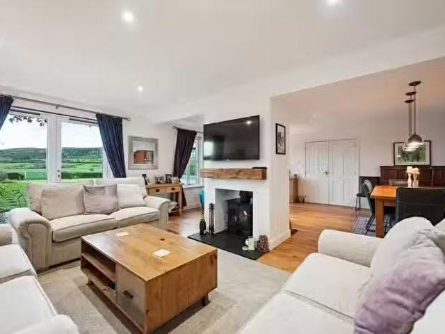 House for sale in Rumbling Bridge