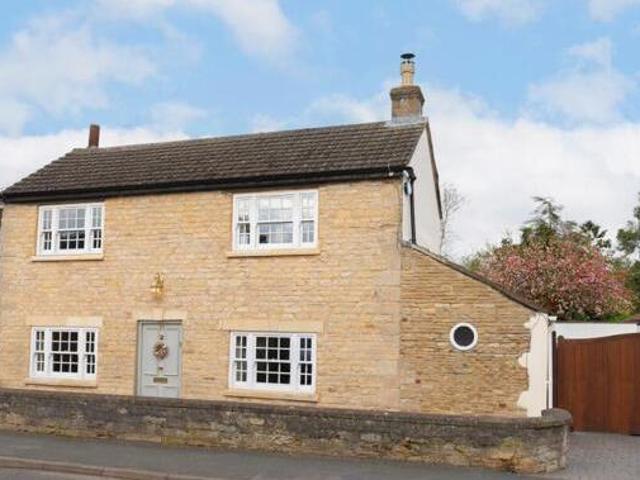 House for sale in Hampton Green, Cambridgeshire