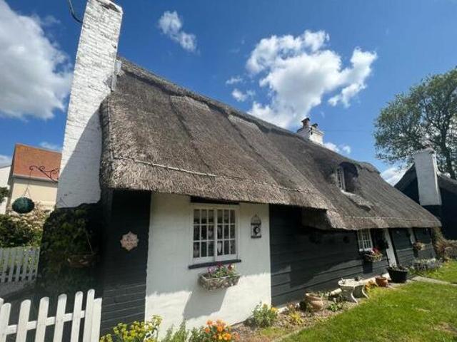 House for sale in Frinton and Walton, Dale Hill