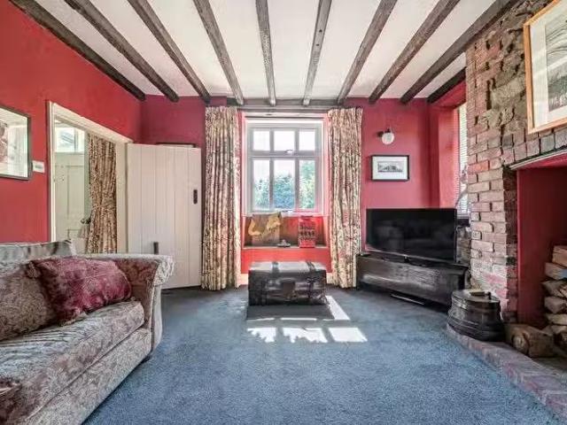 House for sale in Upcott
