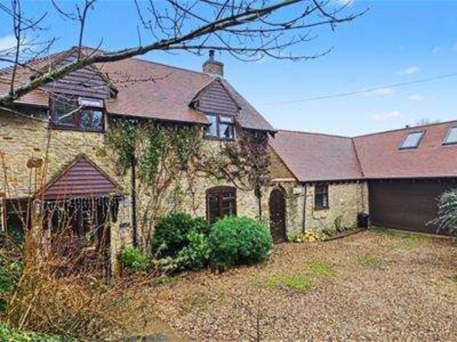 Cottage for sale in Roade, Northamptonshire