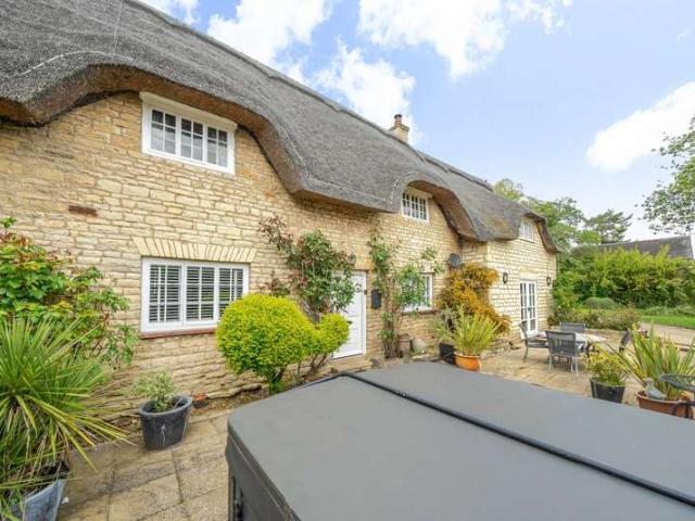Cottage for sale in Empingham, Rutland