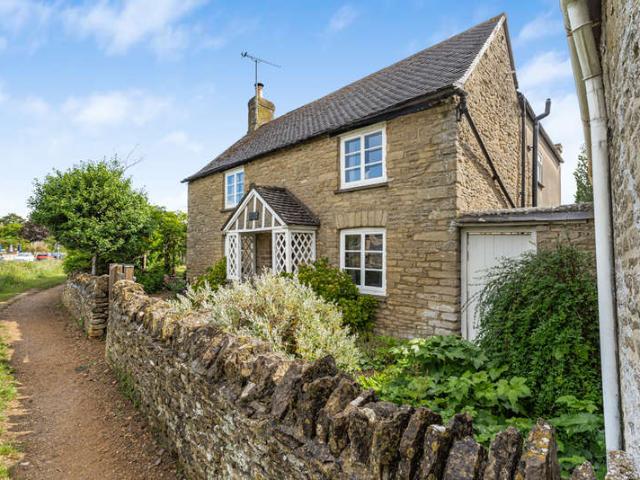Cottage for sale in Clanfield, Black Bourton