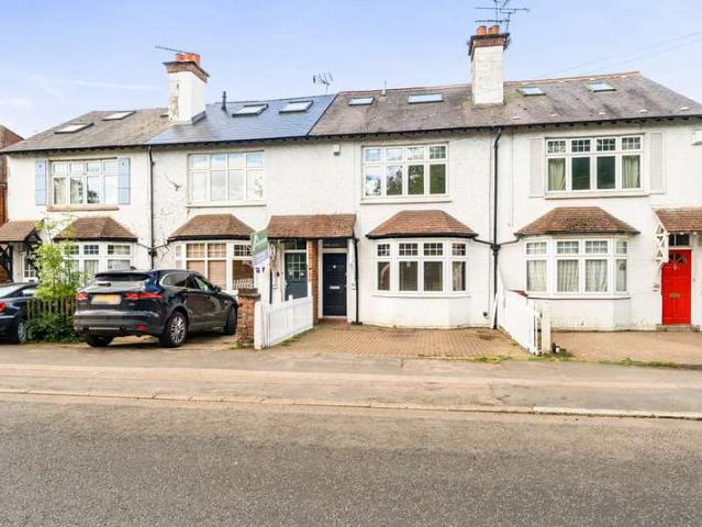 Cottage for sale in Gerrards Cross, Denham