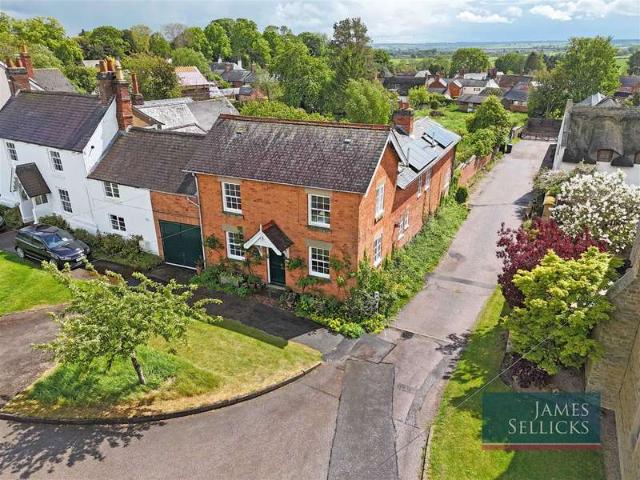 Cottage for sale in Stanford On Avon, Leicestershire