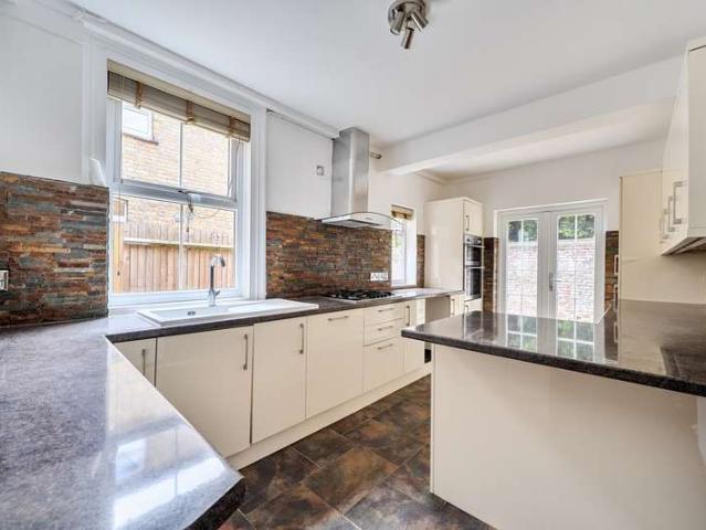 Cottage for sale in Gerrards Cross, Denham