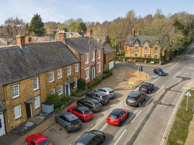Cottage for sale in Evershot, Oxfordshire