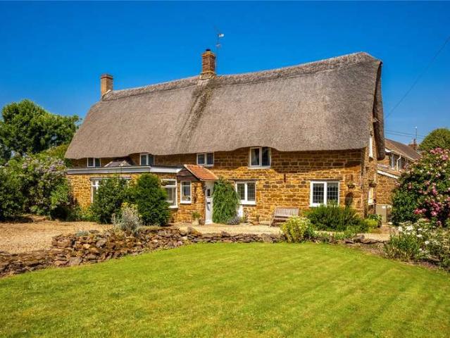 Cottage for sale in Evershot, Oxfordshire