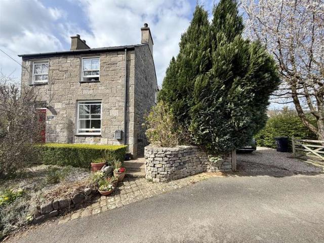 Cottage for sale in Llangoed, Wales