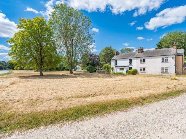 Cottage for sale in Duton Hill, Essex