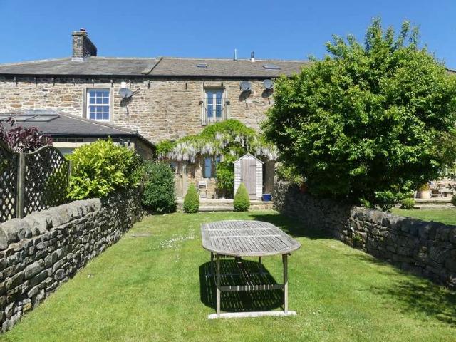Cottage for rent in Swartha, Bradford