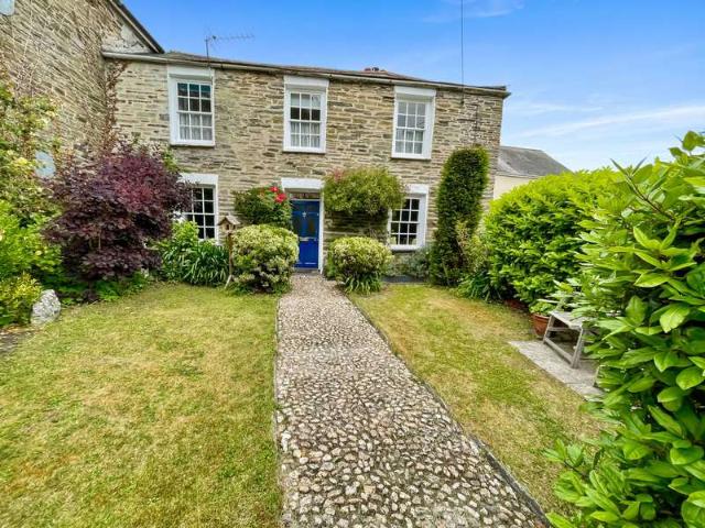 Cottage for sale in Padstow, Cornwall