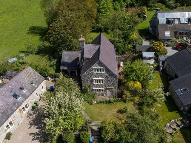 Cottage for sale in Llandegla, Wales