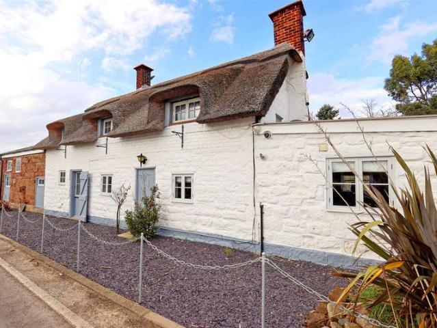 Cottage for rent in Wirral