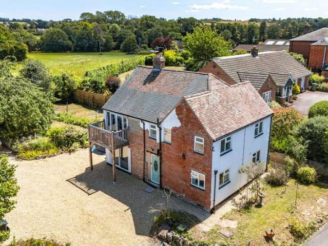 Cottage for sale in Bromsberrow Heath, Gloucestershire