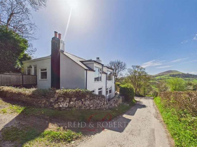 Cottage for sale in Llanferres, Wales