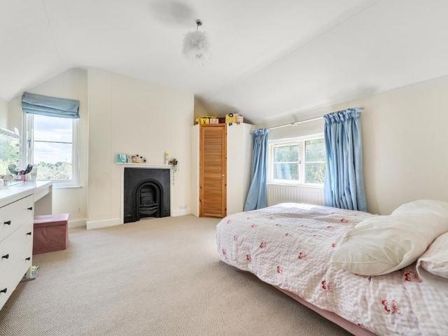 House for rent in Green Close, Warwickshire