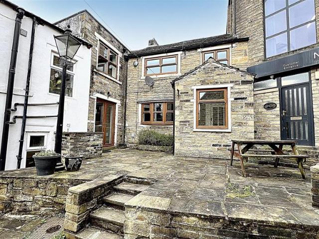 House for rent in Highburton, West Yorkshire