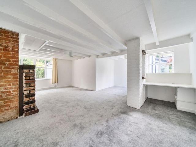 House for rent in Roe Green, Salford