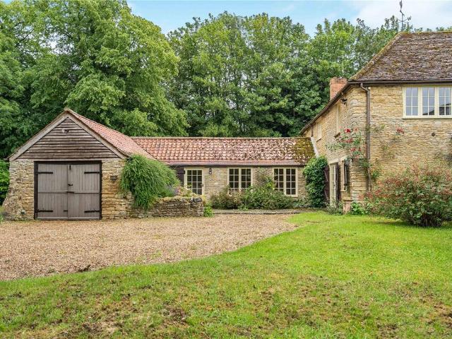 House for rent in Bedford