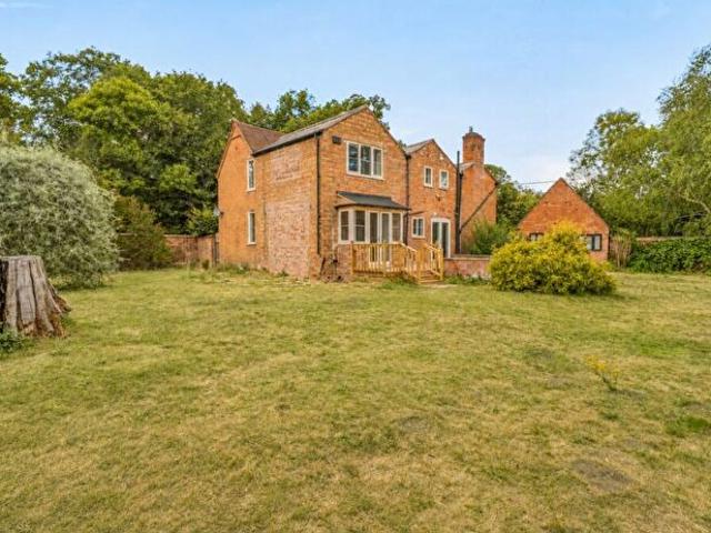 Apartment for rent in Green Close, Warwickshire