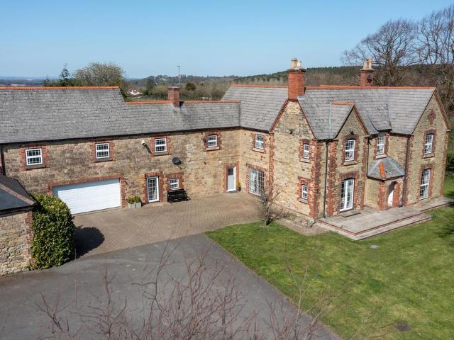 House for sale in East Midlands