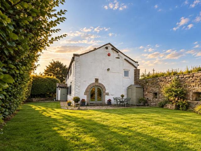 House for sale in Blackshaw Head, West Yorkshire