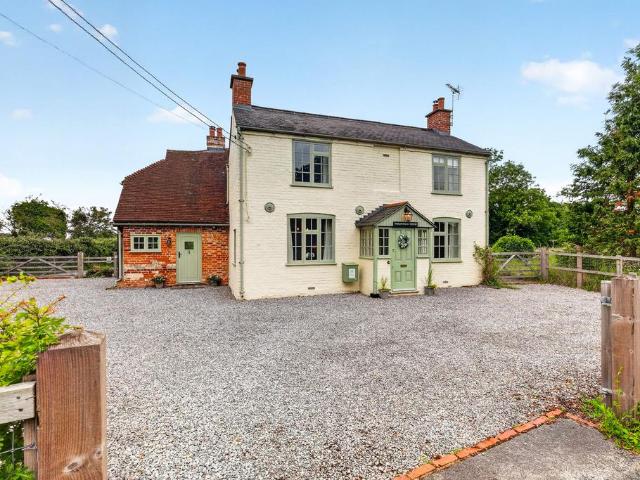 House for sale in Shinfield, Three Mile Cross