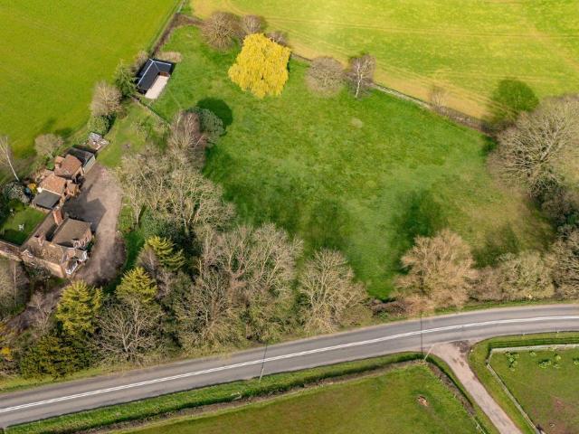 House for sale in Bromsberrow Heath, Gloucestershire