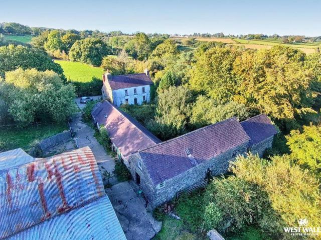 House for sale in Boncath